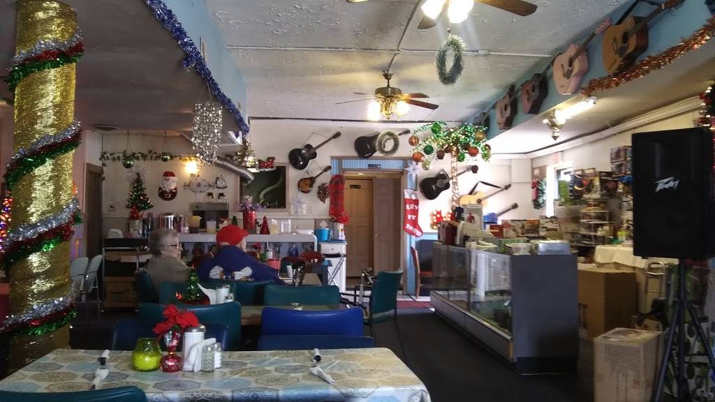 Lois Manns Restaurant | restaurant | 1904 S High St, Columbus, OH 43207, USA | 6144436910 OR +1 614-443-6910