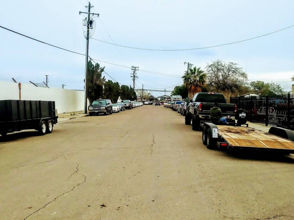 La Elegante Taco Truck | restaurant | 2373-2399 E Muscat Ave, Fresno, CA 93725, USA | 5592848740 OR +1 559-284-8740