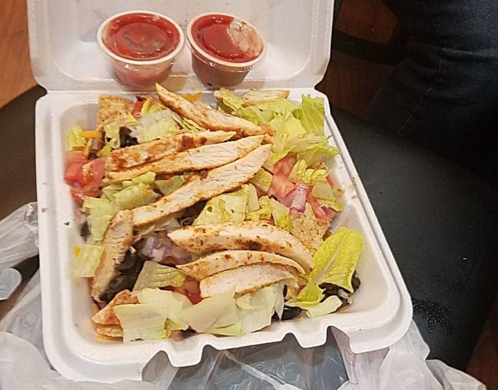 Lunas Deli & Restaurant | restaurant | 5198 Pearl Rd, Cleveland, OH 44129, USA | 2163518669 OR +1 216-351-8669