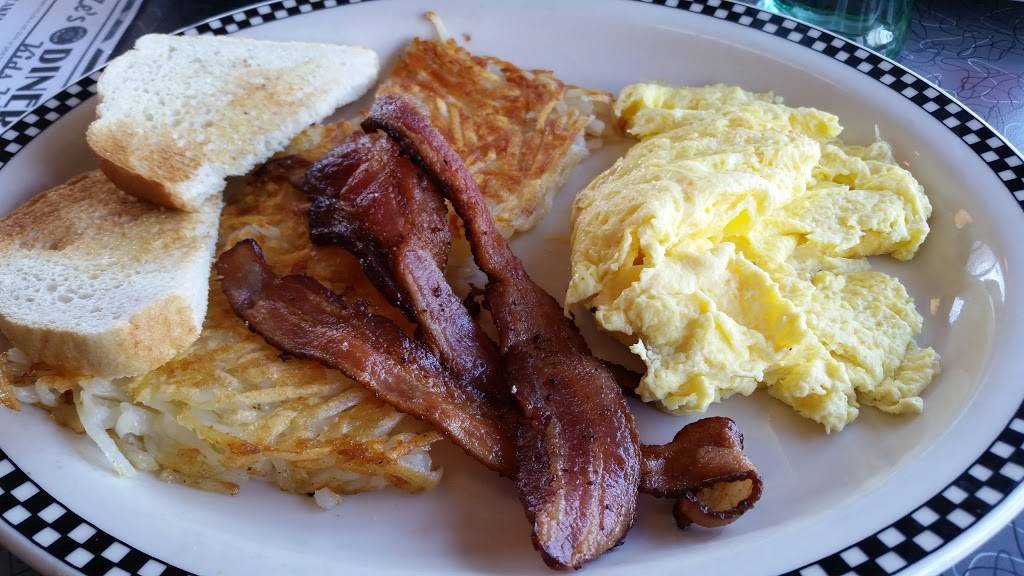 Zes Diner Woodbury | restaurant | 2190 Eagle Creek Ln, Woodbury, MN 55129, USA | 6514367196 OR +1 651-436-7196