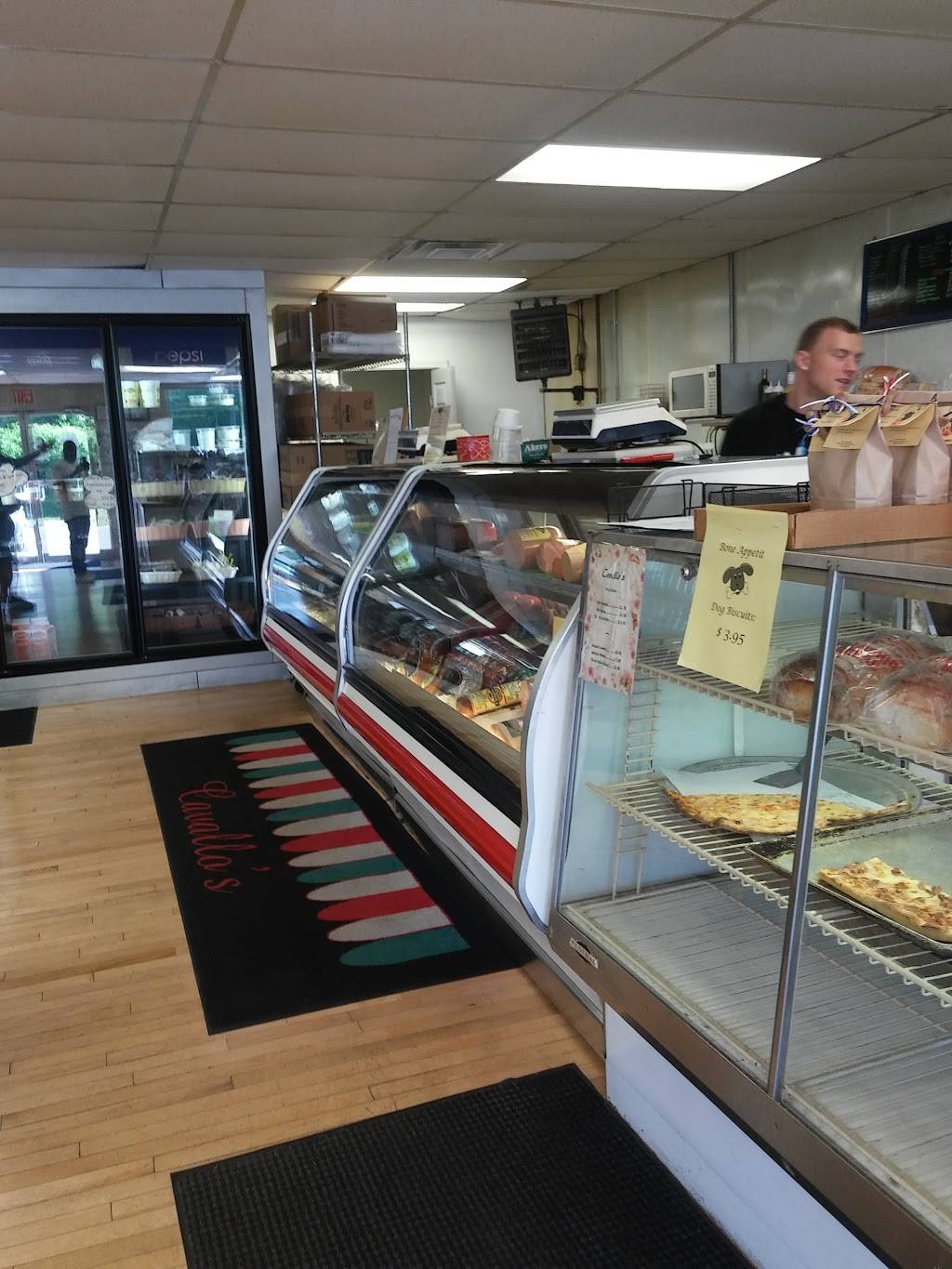 Cavallos Italian Specialty Shoppe | bakery | 60 Hillcrest Ave, Oakville, CT 06779, USA | 8609459942 OR +1 860-945-9942