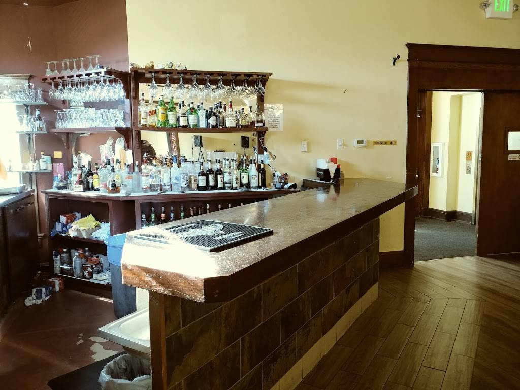 Old City Hall Restaurant | restaurant | 7400 Monterey Rd, Gilroy, CA 95020, USA | 4088423454 OR +1 408-842-3454