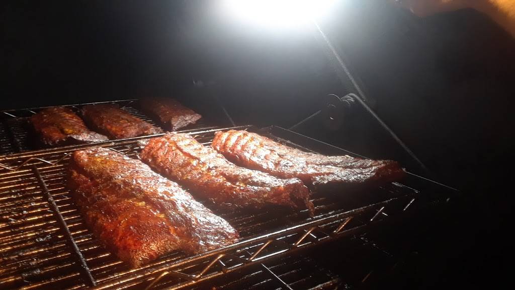 Sharkos BBQ | restaurant | 1715 Freedom Dr, Naperville, IL 60563, USA | 6308573863 OR +1 630-857-3863