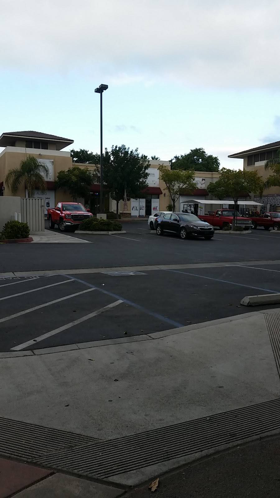 Don Lucios Taco Shop | restaurant | 2498 Roll Dr, San Diego, CA 92154, USA | 6196611577 OR +1 619-661-1577