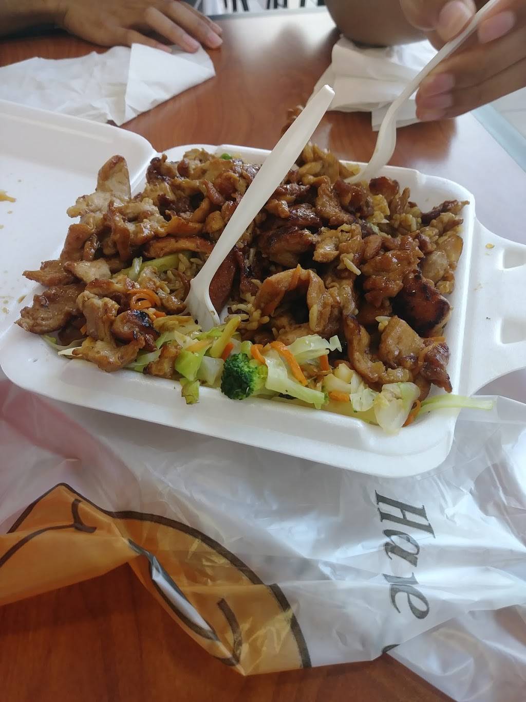 T J Hibachi & Sushi | restaurant | 198 Great Northern Mall, North Olmsted, OH 44070, USA | 4407168880 OR +1 440-716-8880