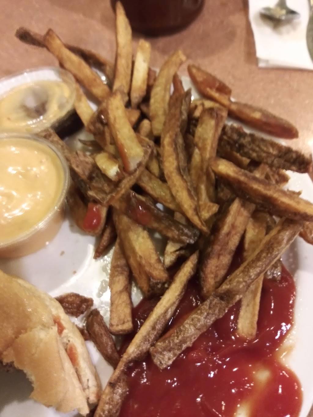 Scennas Family Restaurant | restaurant | 1901 N State St, Girard, OH 44420, USA | 3305458984 OR +1 330-545-8984