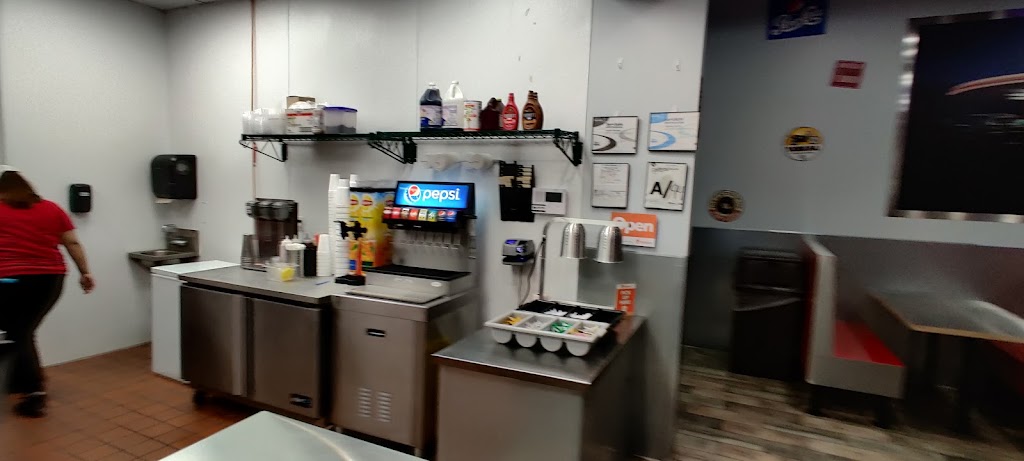 Hometown Burger | restaurant | 8514 Interstate 35 Access Rd, San Antonio, TX 78211, USA | 2103547163 OR +1 210-354-7163