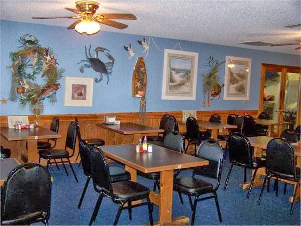 Captain Bobs BBQ & Seafood | restaurant | 310 Ocean Hwy S, Hertford, NC 27944, USA | 2524261811 OR +1 252-426-1811