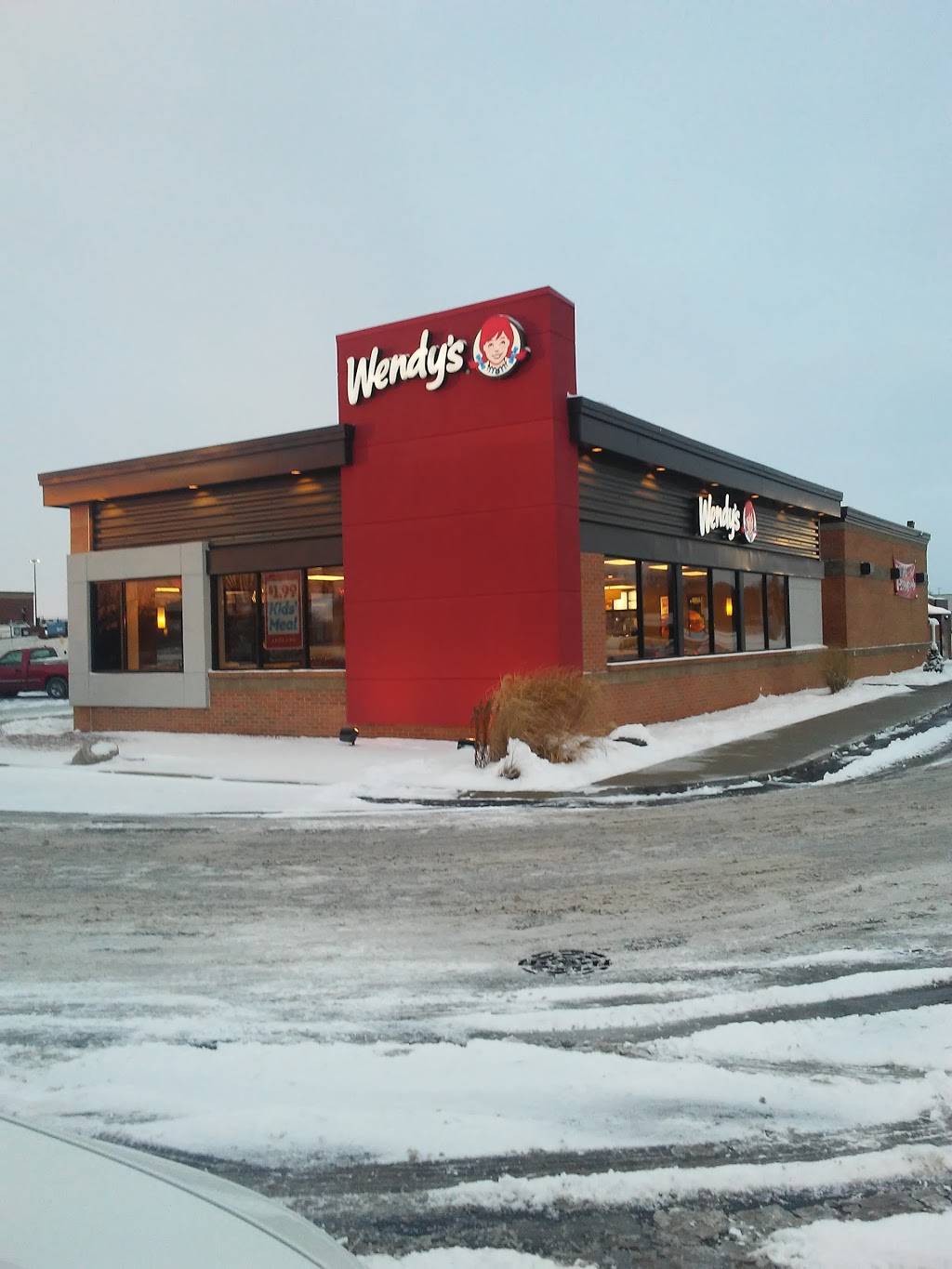 Wendys | restaurant | 2201 Oak Rd, Plymouth, IN 46563, USA | 5749359305 OR +1 574-935-9305