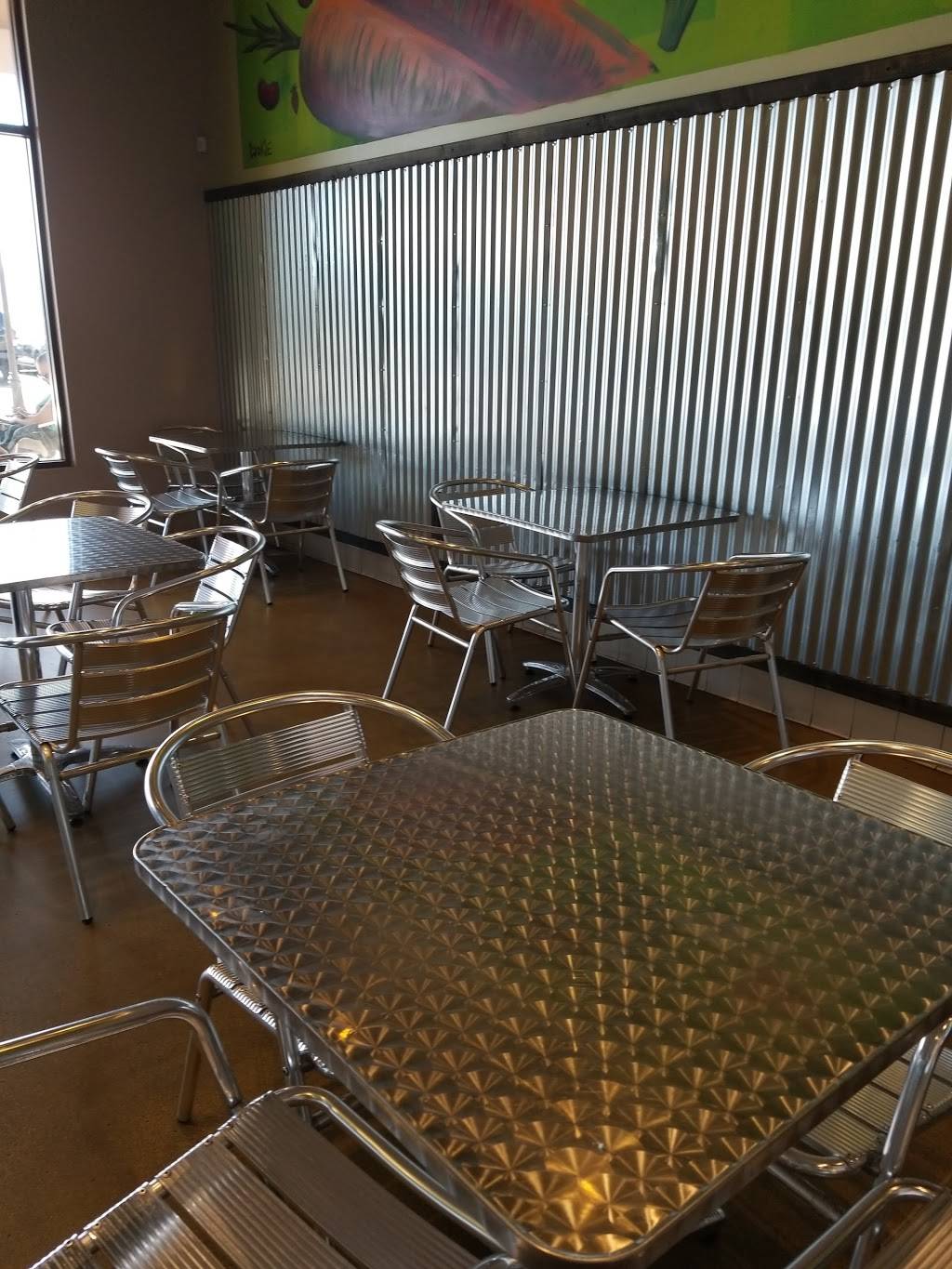 Chop It Up | restaurant | 1717 Simi Town Center Way, Simi Valley, CA 93065, USA | 8055263600 OR +1 805-526-3600