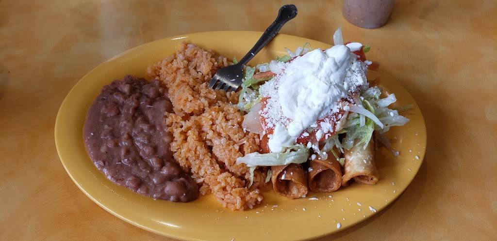 Lindo Michoacan | restaurant | 4412 W 5th St, Santa Ana, CA 92703, USA | 7145540943 OR +1 714-554-0943