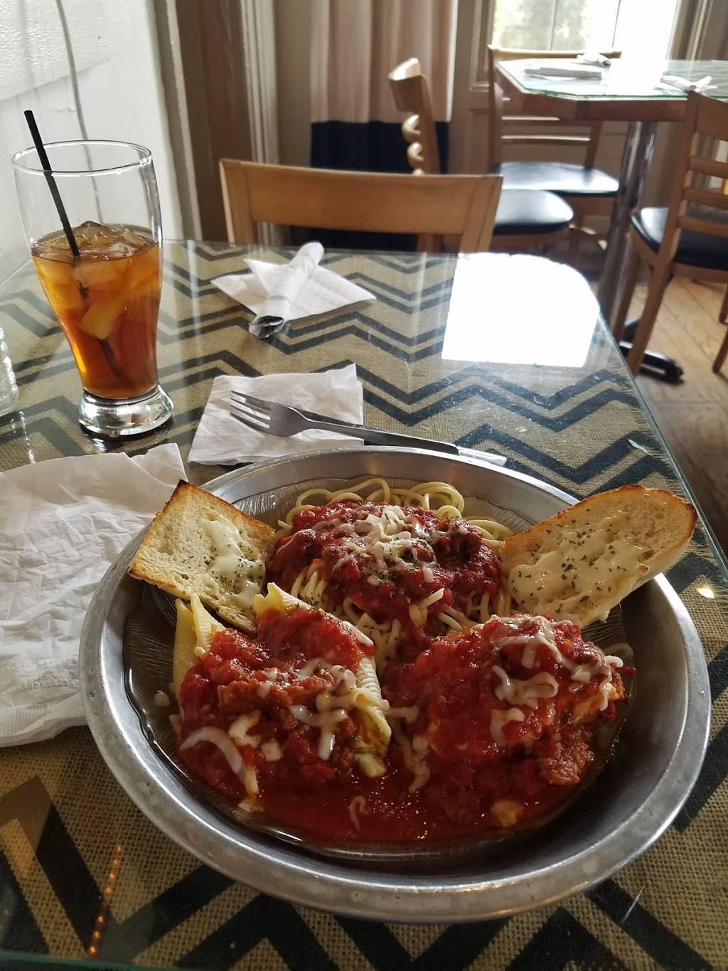 Rosalies Roadhouse | restaurant | 417 W Chicago St, Jonesville, MI 49250, USA | 5178492120 OR +1 517-849-2120