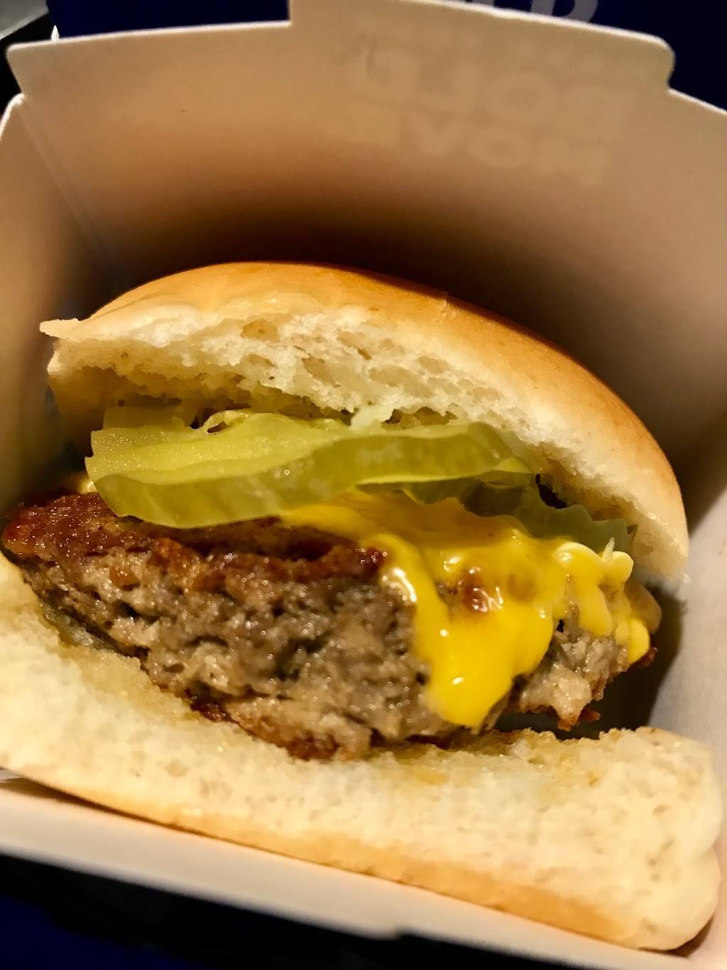 White Castle | restaurant | 112-11 Springfield Blvd, Queens Village, NY 11429, USA | 7184648334 OR +1 718-464-8334