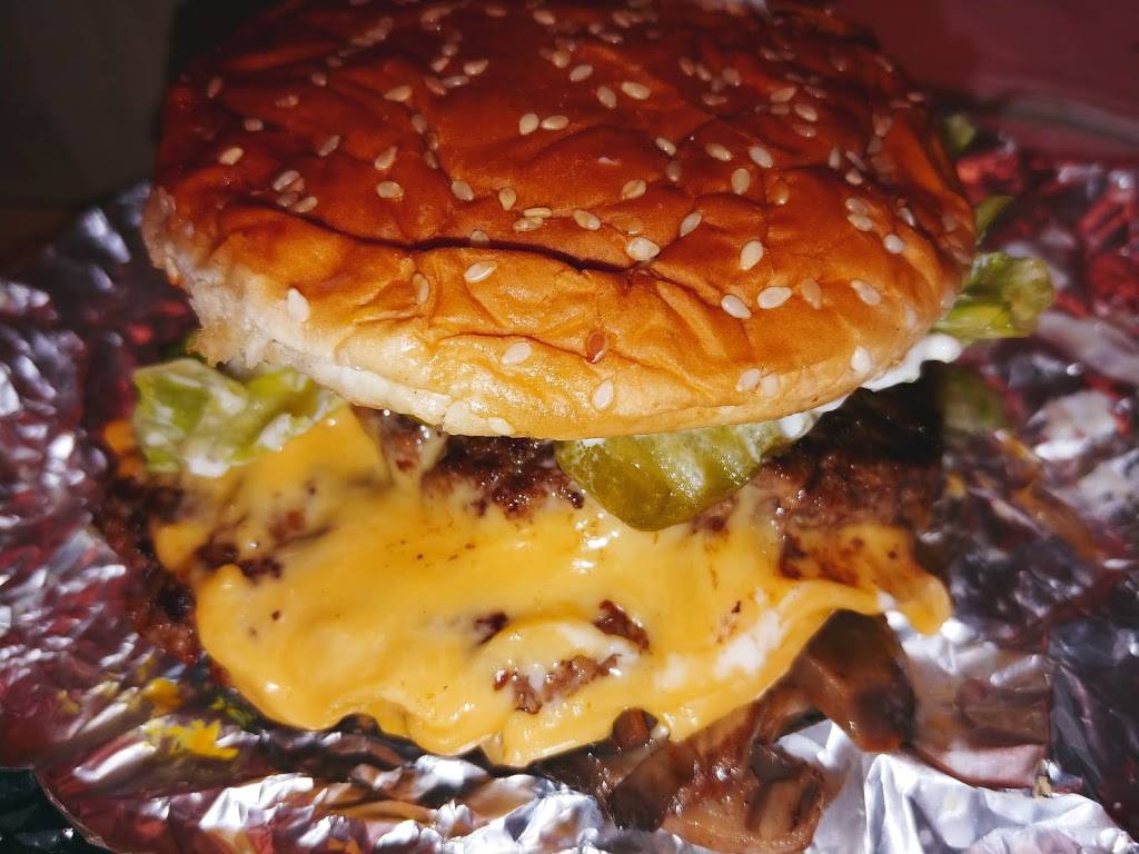 Five Guys | meal takeaway | 3850 Alpine Ave NW, Comstock Park, MI 49321, USA | 6167845445 OR +1 616-784-5445