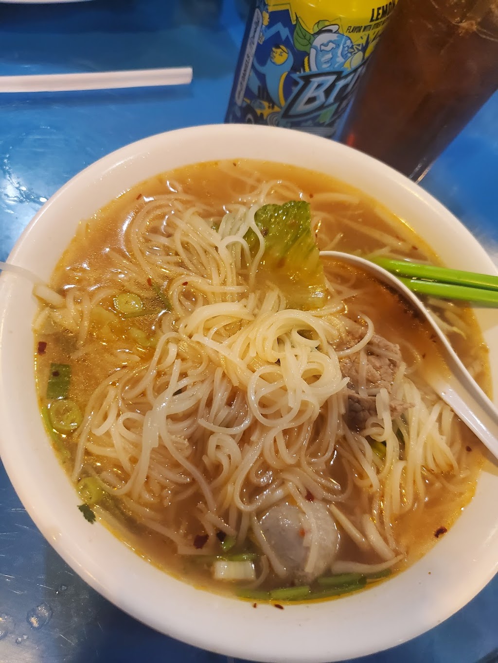 New Phnom Penh Restaurant | restaurant | 2301 S 7th St, Philadelphia, PA 19148, USA | 2153892122 OR +1 215-389-2122