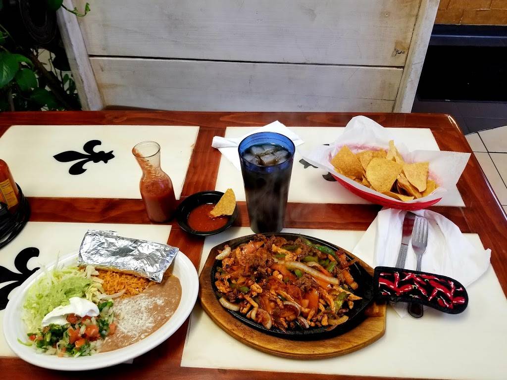 Los Tres Caminos | restaurant | 1802 IL-1, Marshall, IL 62441, USA | 2178262666 OR +1 217-826-2666
