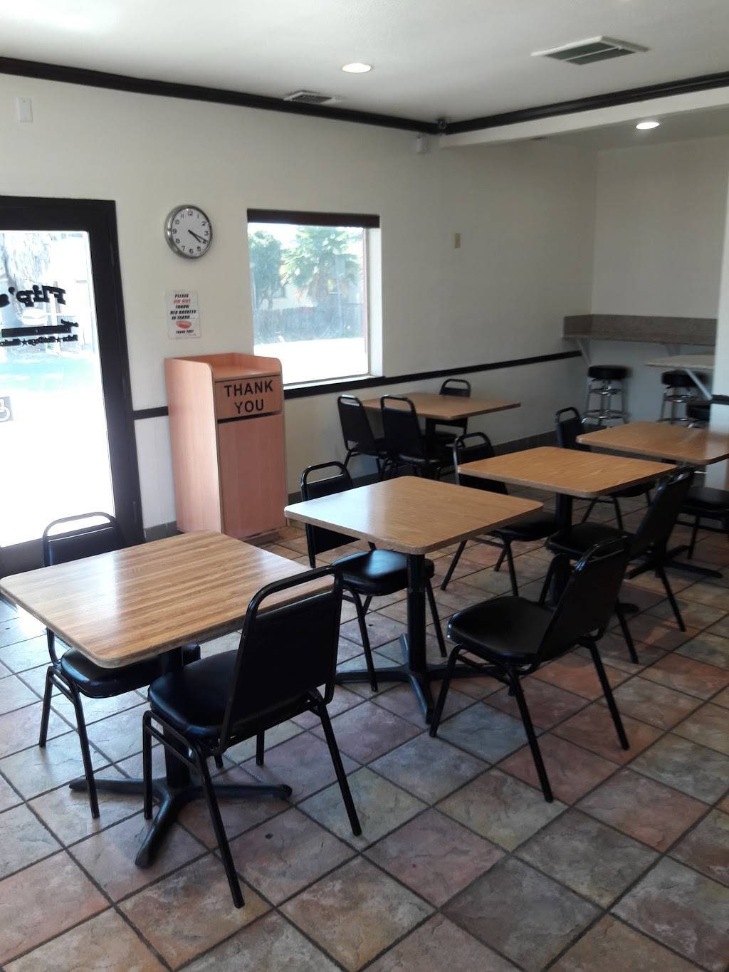 Flips Burgers | restaurant | 2503 Waterloo Rd, Stockton, CA 95205, USA | 2099435477 OR +1 209-943-5477