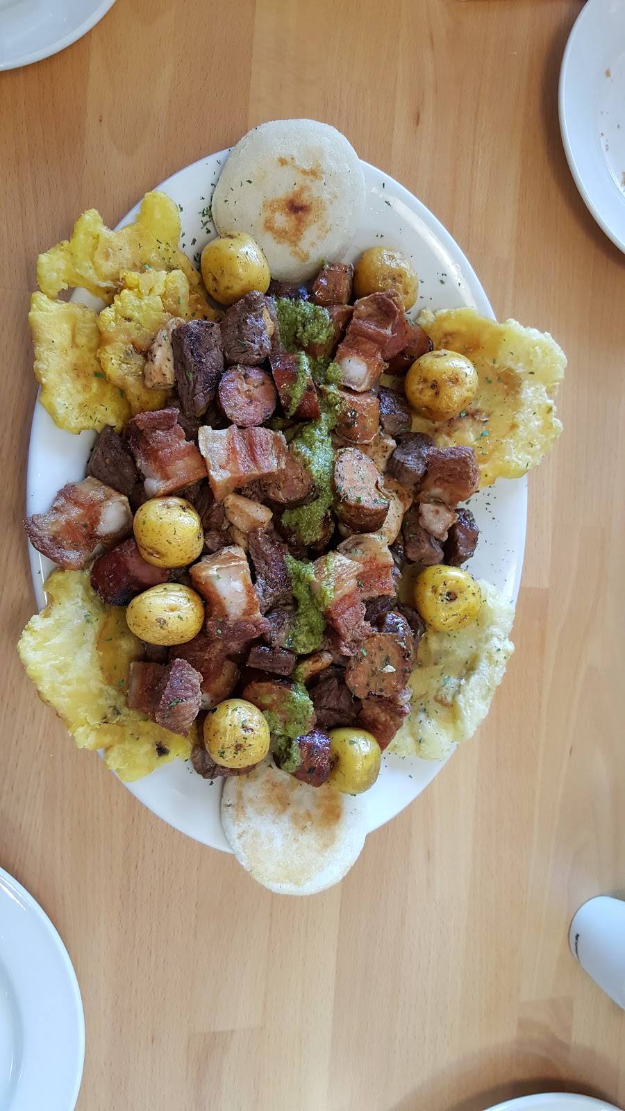 Dominos Pizza | meal delivery | 8687 W US-192, Kissimmee, FL 34747, USA | 4072382266 OR +1 407-238-2266