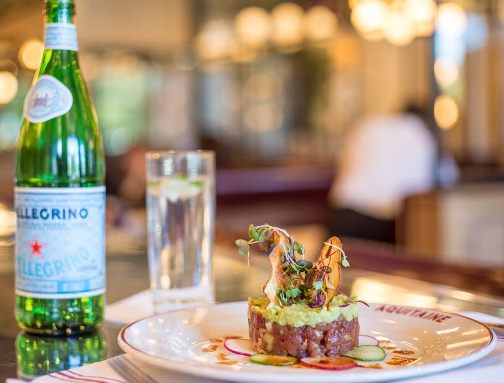 Aquitaine Chestnut Hill | restaurant | 11 Boylston St, Chestnut Hill, MA 02467, USA | 6177348400 OR +1 617-734-8400