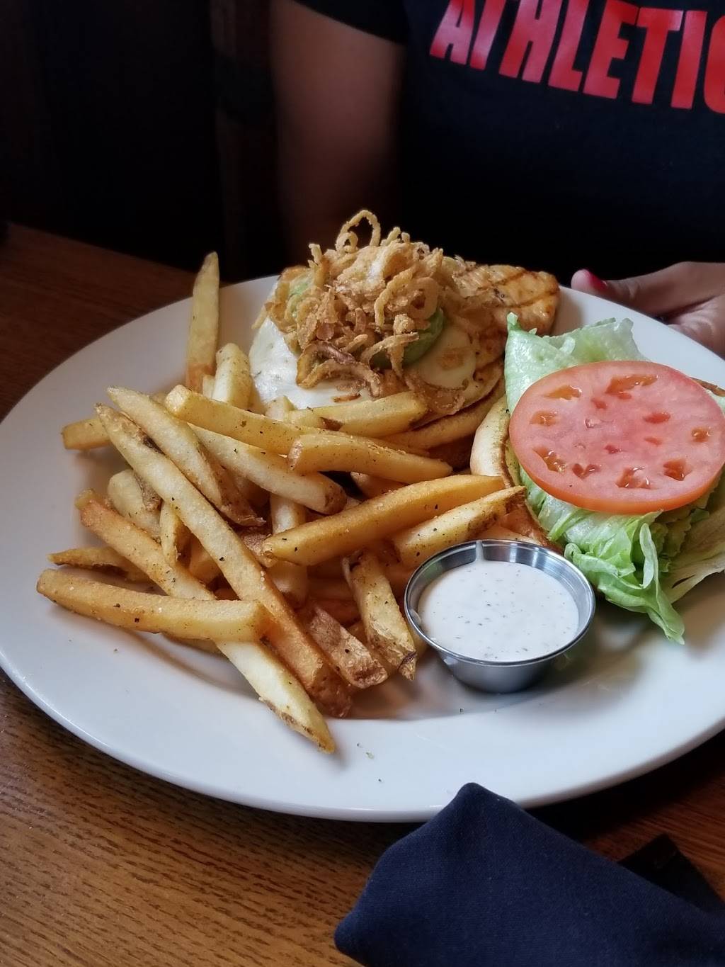 Rock Bottom Restaurant & Brewery | restaurant | 94 Yorktown Center, Lombard, IL 60148, USA | 6304241550 OR +1 630-424-1550