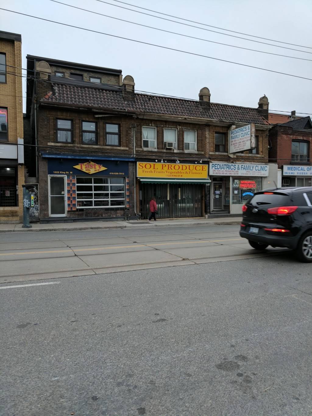 Tasty Restaurant | restaurant | 1222 King St W, Toronto, ON M6K 1G4, Canada | 4165387912 OR +1 416-538-7912