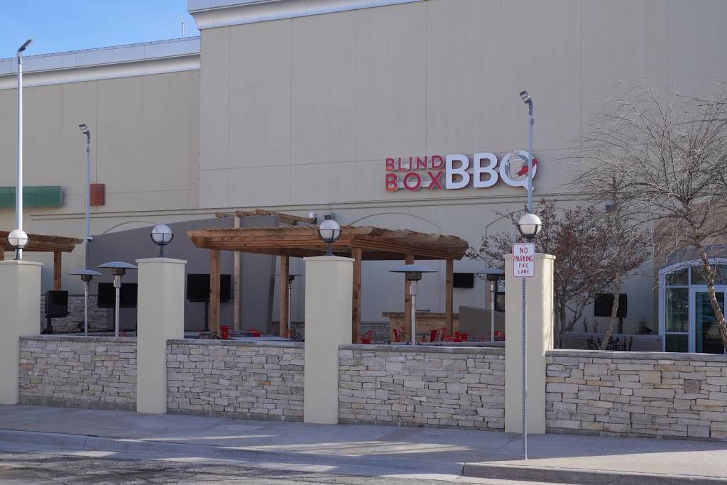 Blind Box BBQ - NFM | cafe | 1601 Village West Pkwy, Kansas City, KS 66111, USA | 9132684227 OR +1 913-268-4227