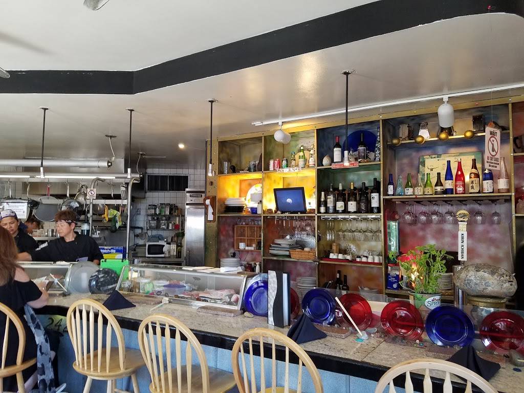 242 Cafe Fusion Sushi | restaurant | 242 N Coast Hwy, Laguna Beach, CA 92651, USA | 9494942444 OR +1 949-494-2444