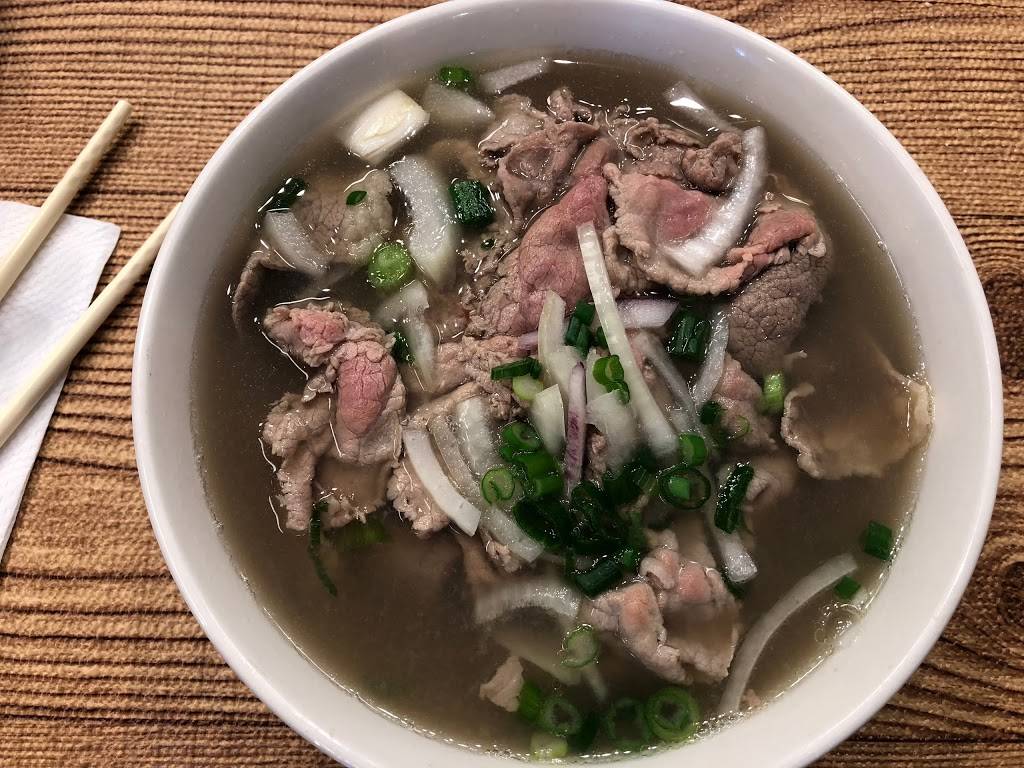 Phở M - Authentic Vietnamese Cuisine | restaurant | 1010 Riley St #1, Folsom, CA 95630, USA | 9167908289 OR +1 916-790-8289