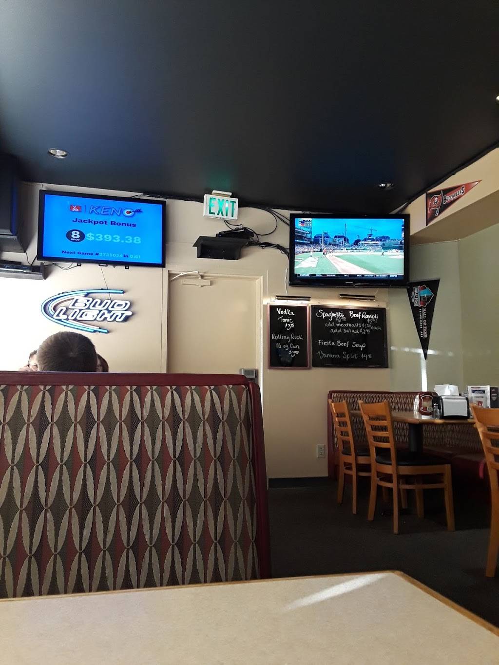 Buddies Sports Bar & Grill | restaurant | 18520 SW Farmington Rd, Aloha, OR 97007, USA | 5036425151 OR +1 503-642-5151