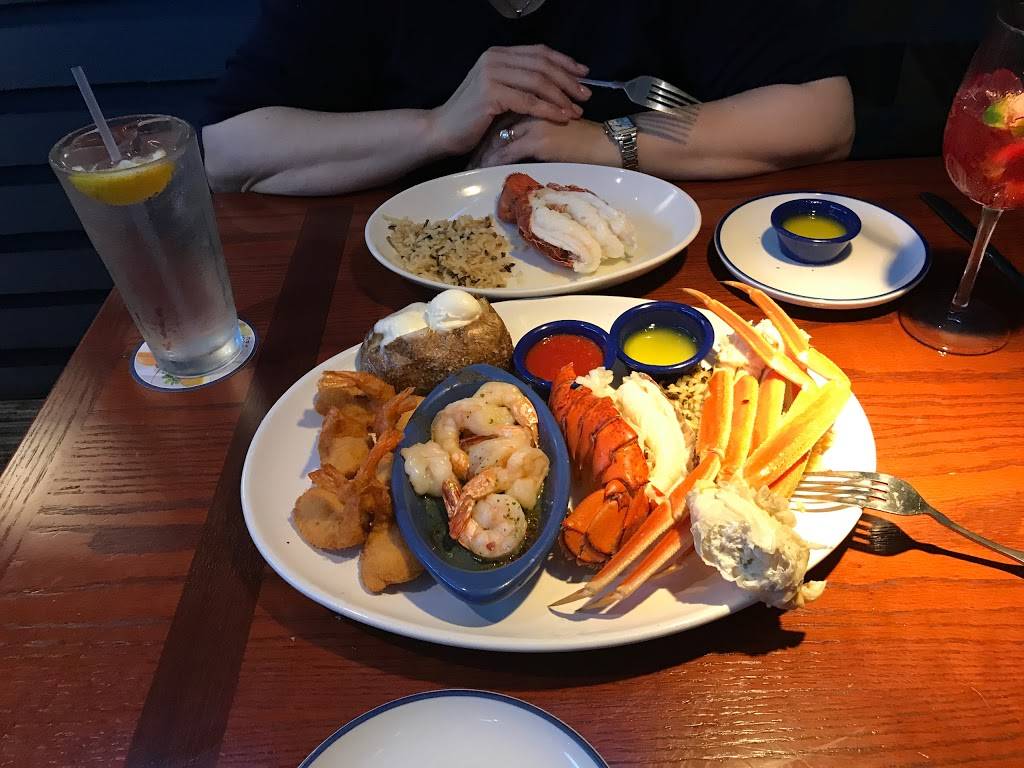 Red Lobster | restaurant | 800 Sunland Park Dr, El Paso, TX 79912, USA | 9158335753 OR +1 915-833-5753