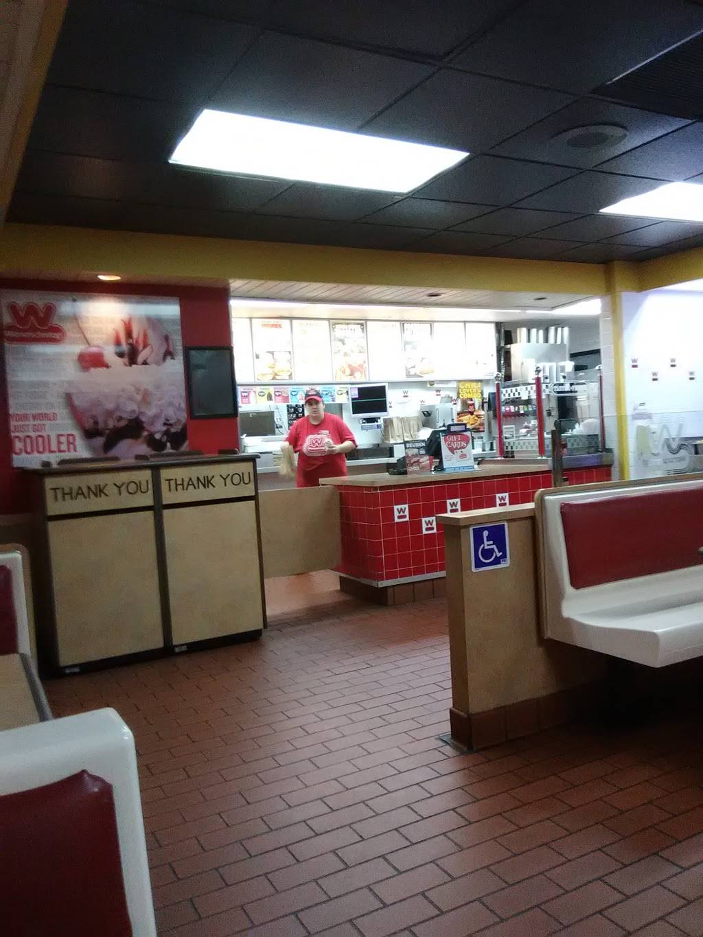 Wienerschnitzel | restaurant | 103 W Main St, Woodland, CA 95695, USA | 5306627978 OR +1 530-662-7978