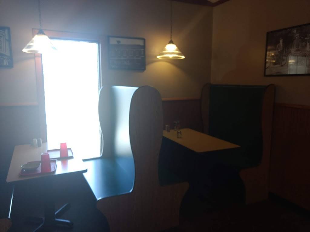 Godfathers Pizza | meal delivery | 103 E Indian St, Cherokee, IA 51012, USA | 7122255704 OR +1 712-225-5704