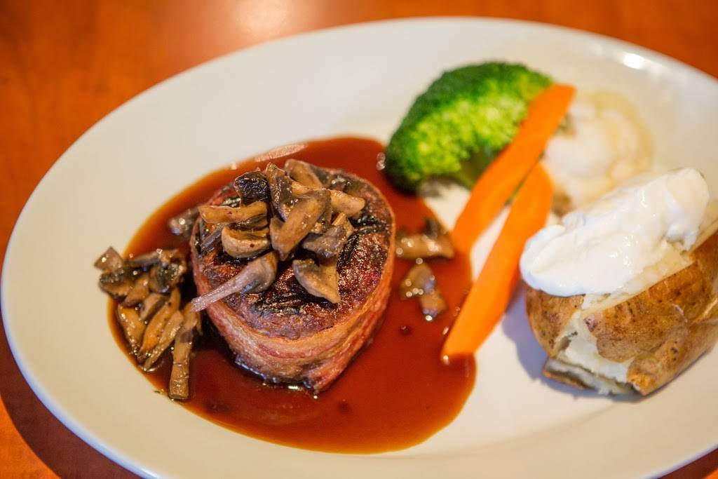 The Village Restaurant | restaurant | 35 King St E, Stoney Creek, ON L8G 1J9, Canada | 9056621811 OR +1 905-662-1811