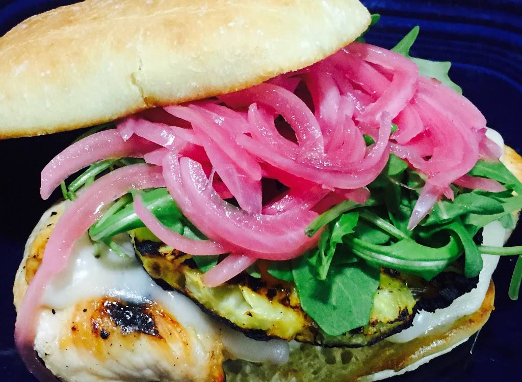 The Galley Restaurant & Pub | restaurant | 327 Roosevelt Trail, Naples, ME 04055, USA | 2076931002 OR +1 207-693-1002