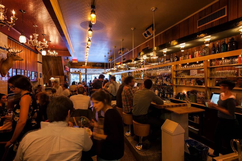 Le Majestique Montreal | restaurant | 4105 Boul St-Laurent, Montréal, QC H2W 1Y7, Canada | 5144391850 OR +1 514-439-1850