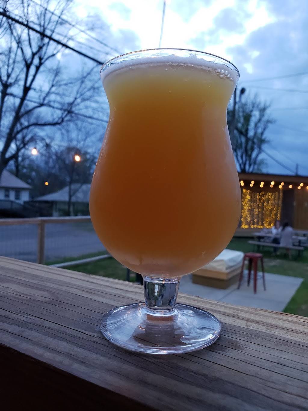 Rails & Ales | restaurant | 1210 6th St #2145, Leeds, AL 35094, USA | 2053520365 OR +1 205-352-0365