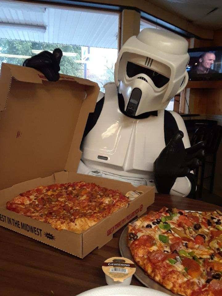 Damons All American Pizza Pie | restaurant | 306 S College St, Newcomerstown, OH 43832, USA | 7404985600 OR +1 740-498-5600