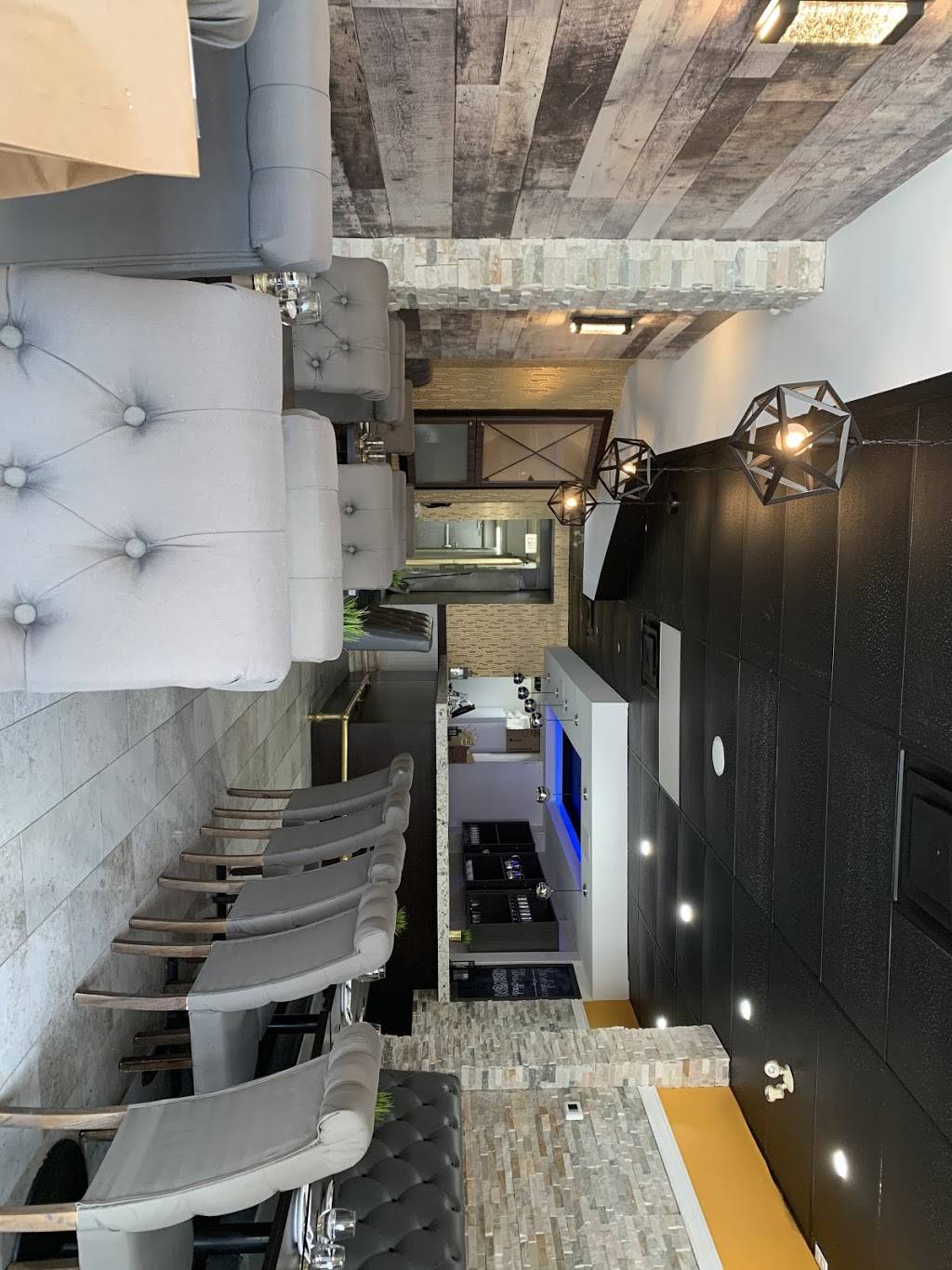 Thai One on Dundas | restaurant | 3132 Dundas St W, Toronto, ON M6P 2A1, Canada | 4165168080 OR +1 416-516-8080