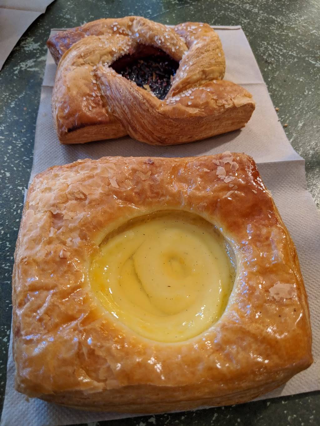 The Model Bakery | bakery | 1357 Main St, St Helena, CA 94574, USA | 7079638192 OR +1 707-963-8192