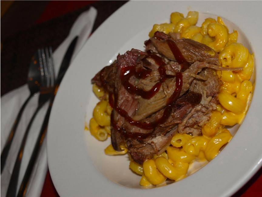 Tastebuds Smokehouse & Spirits | meal takeaway | 2680 Cleveland Ave, Marinette, WI 54143, USA | 7157329860 OR +1 715-732-9860