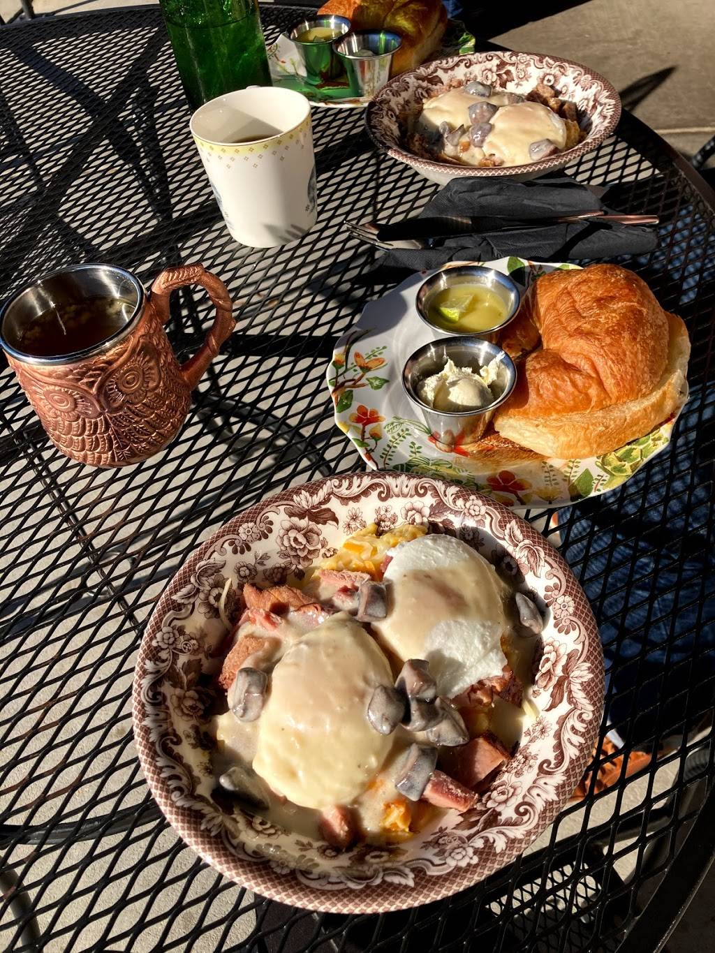 Momma Rabbits Nibbles and Sips | cafe | 5082 Sunset Blvd, Lexington, SC 29072, USA | 8033561330 OR +1 803-356-1330