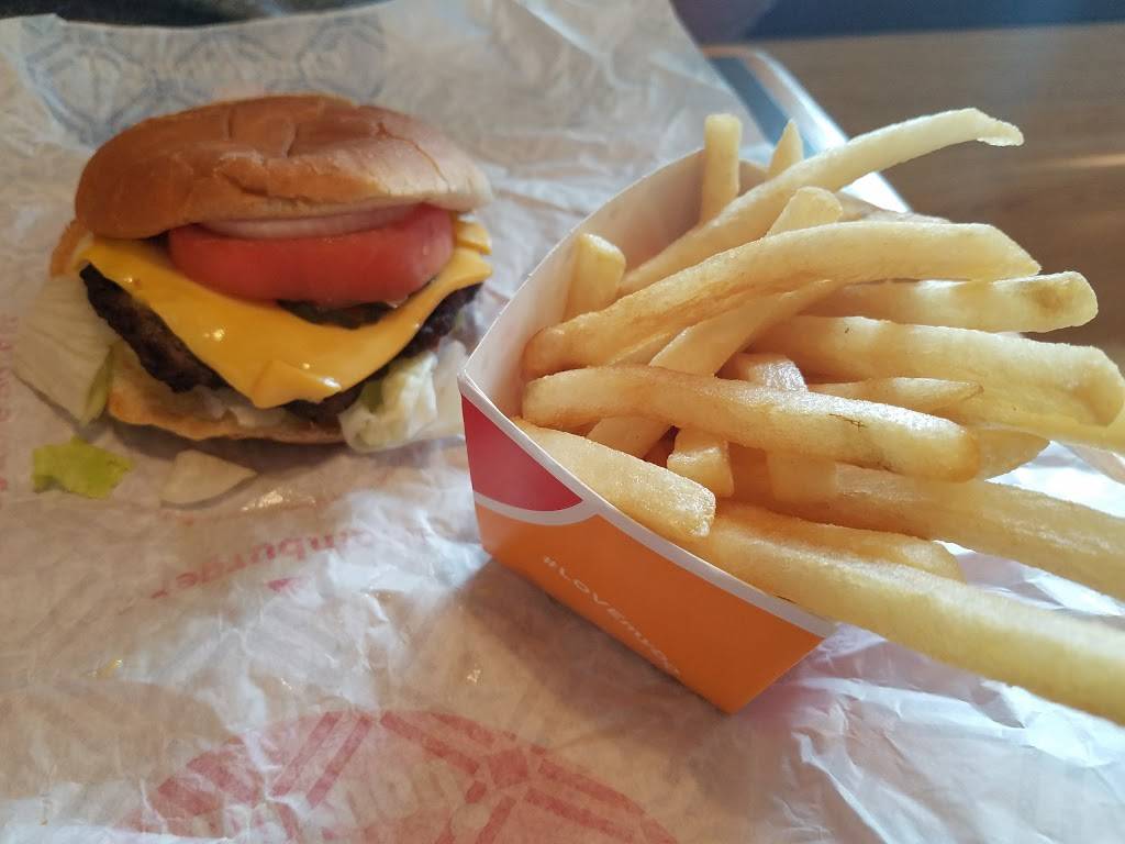 Dairy Queen | restaurant | 2602 N Park Rd, Connersville, IN 47331, USA | 7658250918 OR +1 765-825-0918