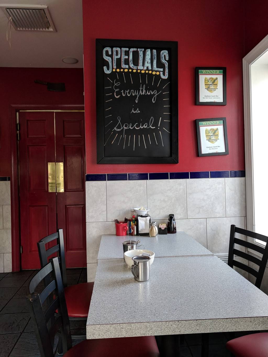 Gladwyne Lunch Box | meal takeaway | 951 Youngs Ford Rd, Gladwyne, PA 19035, USA | 6106429608 OR +1 610-642-9608