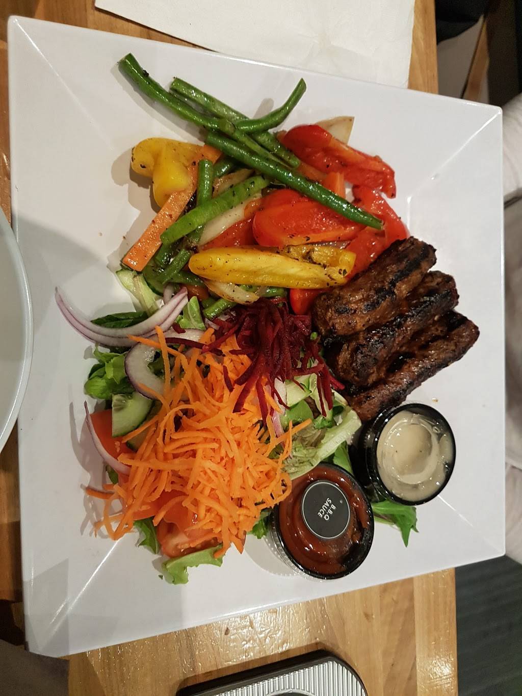 Me Va Me Kitchen Express | restaurant | 860 York Mills Rd, North York, ON M3B 1Y4, Canada | 4164412000 OR +1 416-441-2000