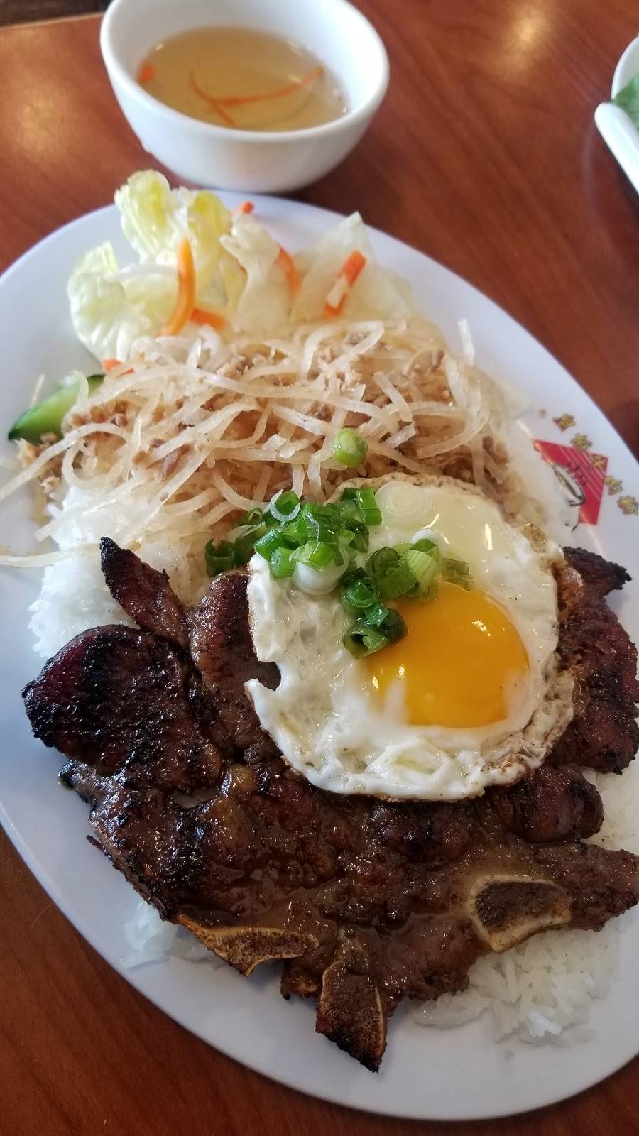 Kevins Noodle House | restaurant | 188 Skyline Plaza, Daly City, CA 94015, USA | 4157695788 OR +1 415-769-5788