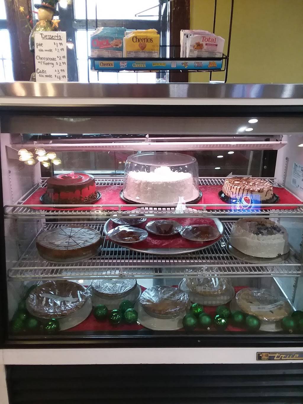 Waynesboro Diner | restaurant | 1543 E Main St, Waynesboro, PA 17268, USA | 7176552263 OR +1 717-655-2263