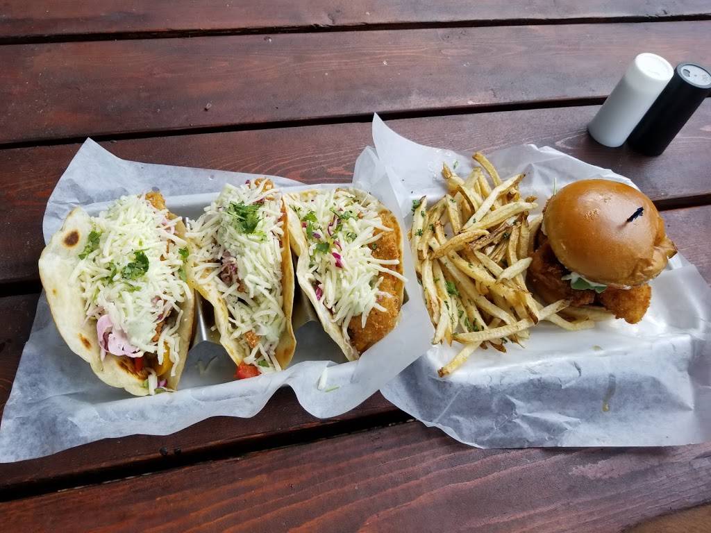 Mullets | restaurant | 614 William Hilton Pkwy, Hilton Head Island, SC 29928, USA | 8432901650 OR +1 843-290-1650