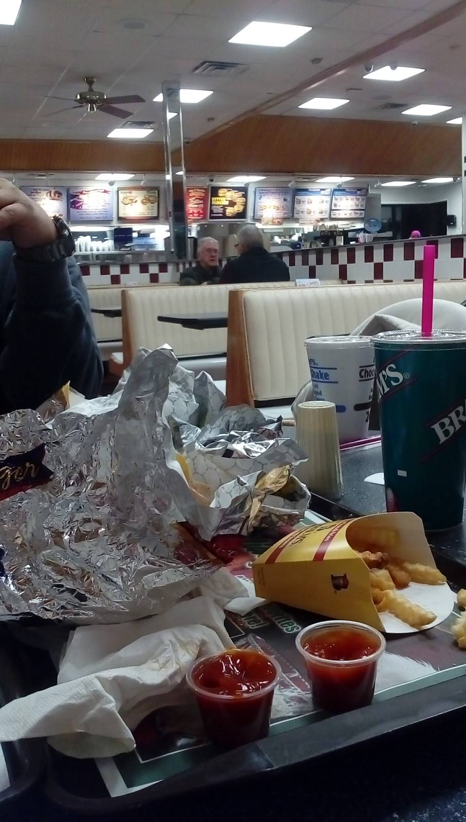 Braums Ice Cream & Burger Restaurant | restaurant | 4524 Northwest Expy, Oklahoma City, OK 73116, USA | 4057281819 OR +1 405-728-1819