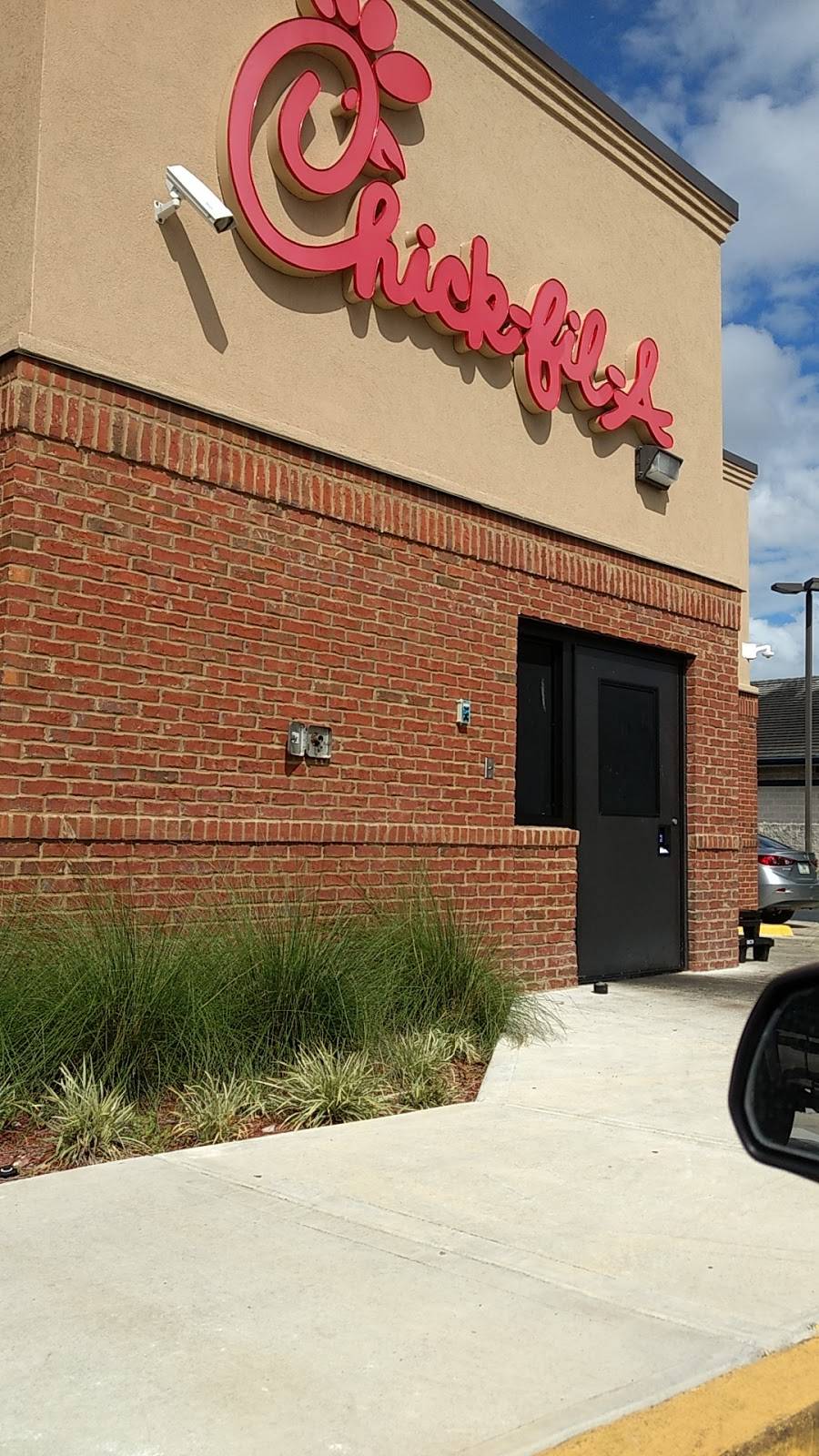 Chick-fil-A | restaurant | 1541 County Rd 220, Fleming Island, FL 32003, USA | 9042643644 OR +1 904-264-3644