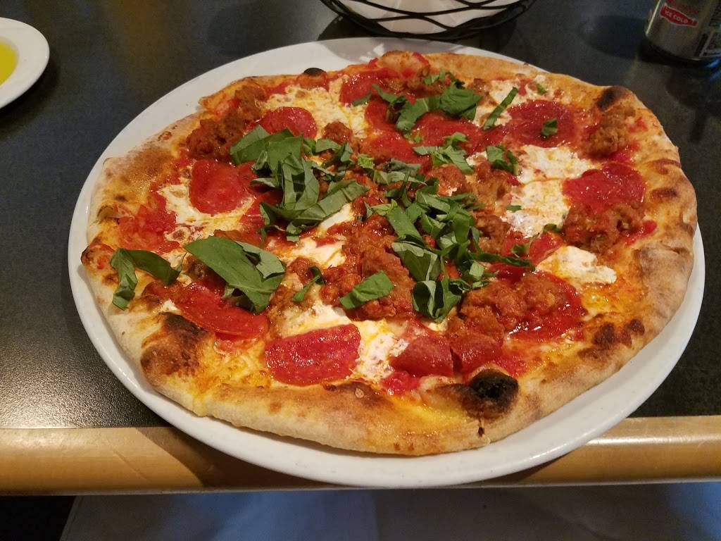 A La Lucia | restaurant | 315 Madison St, Alexandria, VA 22314, USA | 7038365123 OR +1 703-836-5123